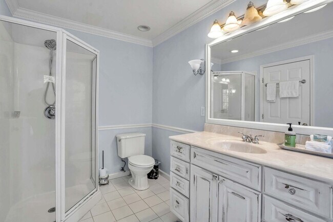 Building Photo - 1025 Peconic Bay Blvd