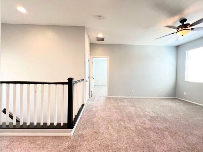 Building Photo - 930 Safe Sapphire Way