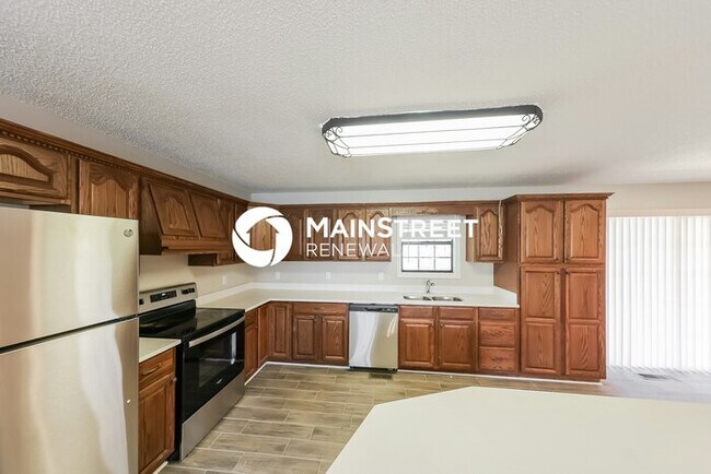 Building Photo - 3 Bedroom Pet-Friendly Home in MCCALLA, AL with Main Street Renewal