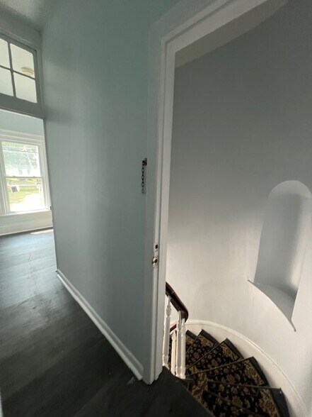 Building Photo - 1211 Madison St