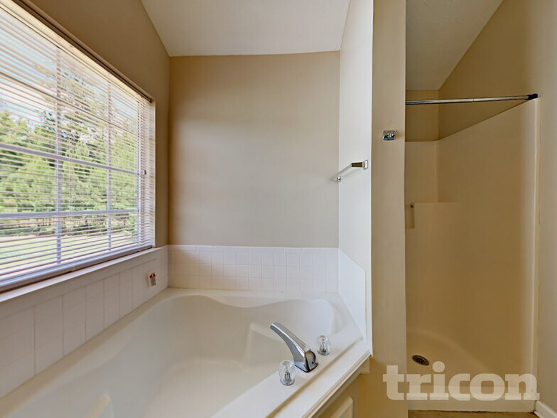 Building Photo - 9452 Carnes Crossing Cir