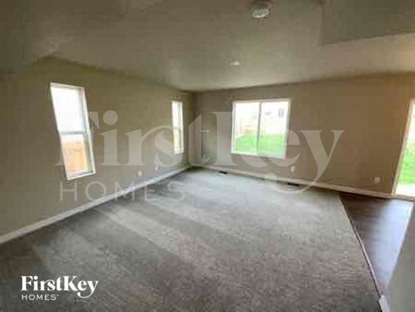 Building Photo - 10741 Luneth Dr