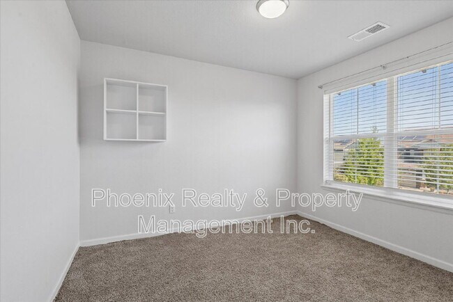 Building Photo - 963 Laramie Ln