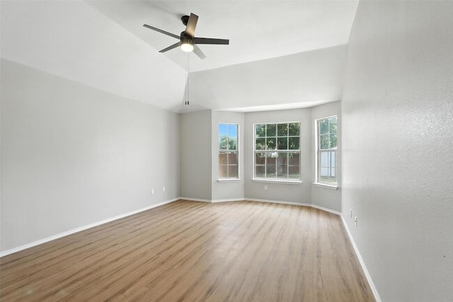 Building Photo - 10405 Belfort Dr