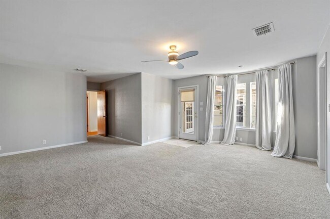 Building Photo - 1000 Arcadia Ave