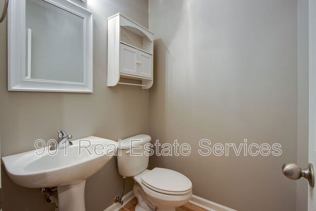 Building Photo - 1413 Island Town Dr