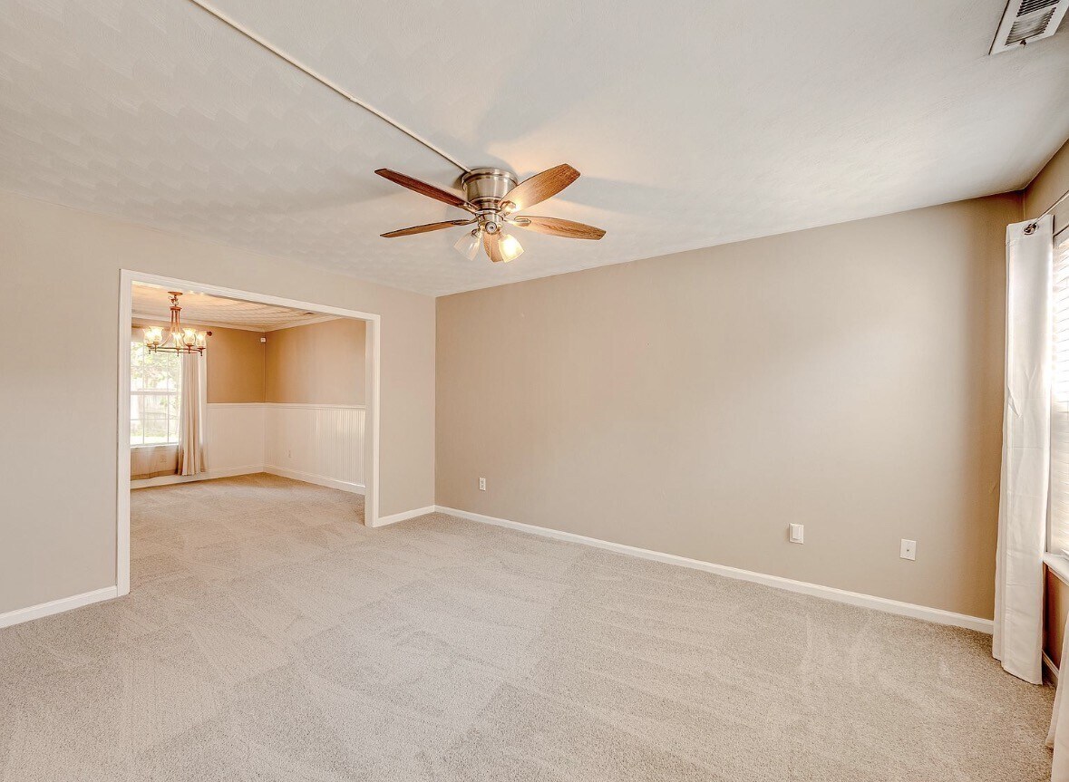 Building Photo - 906 Bellgate Ct