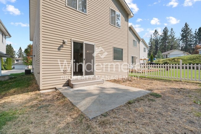 Building Photo - South Hill Charm