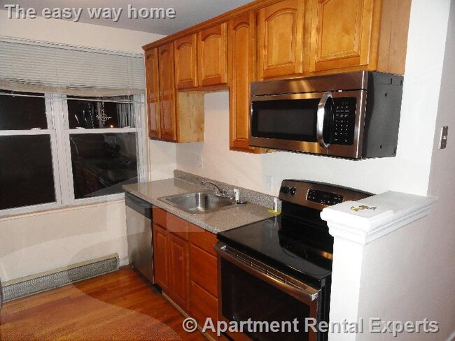 Primary Photo - 402 Highland Ave