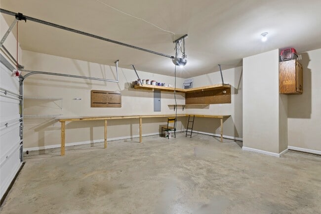 Building Photo - 2910 Stillwood Way