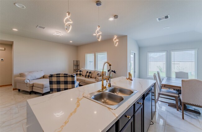 Building Photo - 5431 Tindarey Bluff Trail