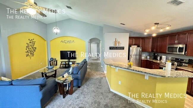 Building Photo - 4802 Cumbrian Lakes Dr
