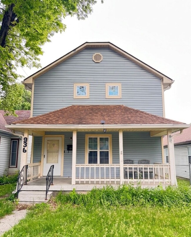 Building Photo - 936 Camp St