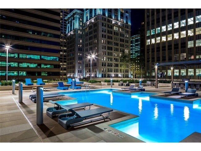 Building Photo - 497 S Marquette Ave