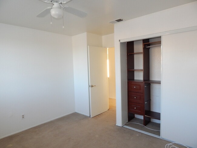 Building Photo - Stunning 4 Bedroom 3 Bath Home!!!