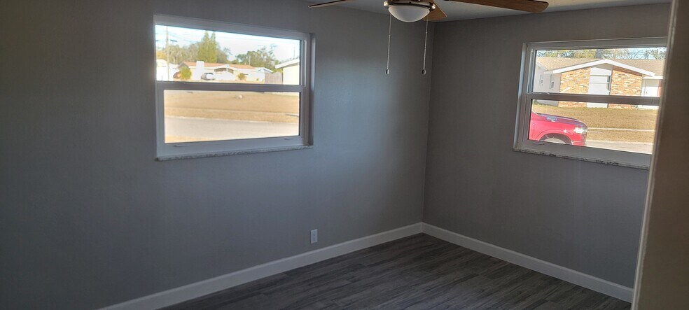 Building Photo - 5214 Forest Hills Dr