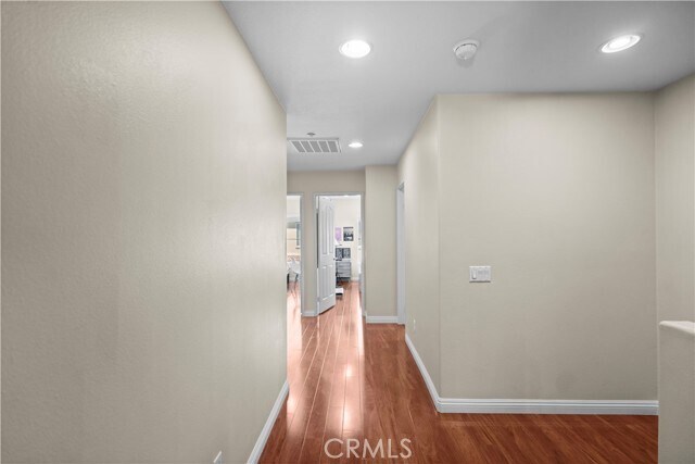 Building Photo - 18 Moonstone