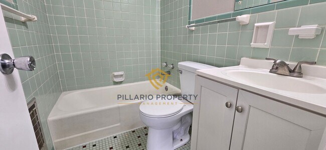 Building Photo - Renovated 1 Bedroom at Campbell Apartments Near Downtown Available Now!