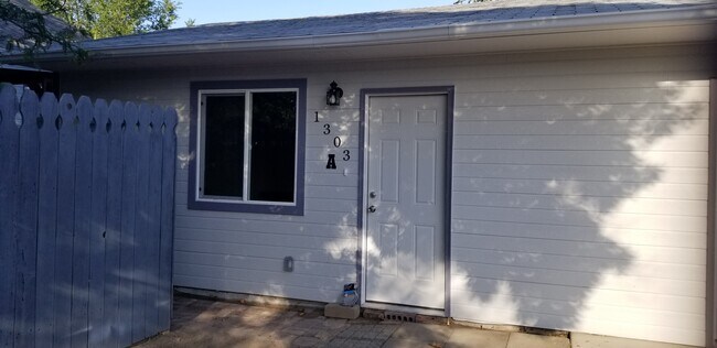 Building Photo - 100 S 13th Street