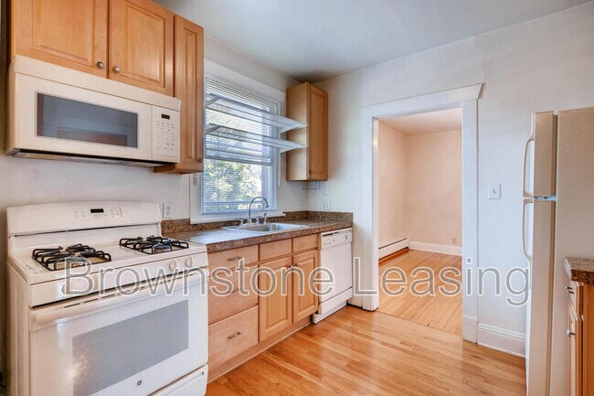 Building Photo - 869 N Ogden St