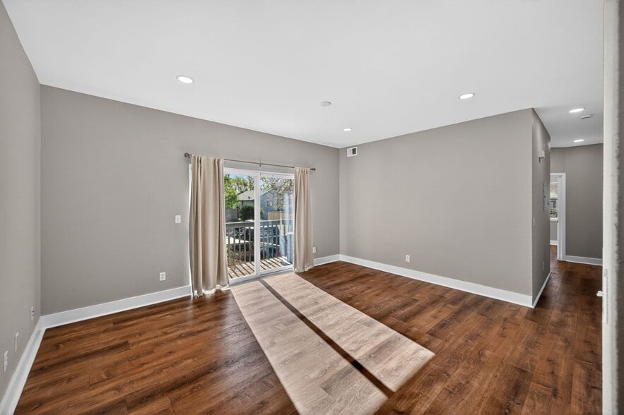 Building Photo - 10784 W 63rd Pl