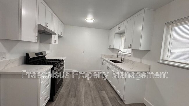 Building Photo - 8235 Alton Dr