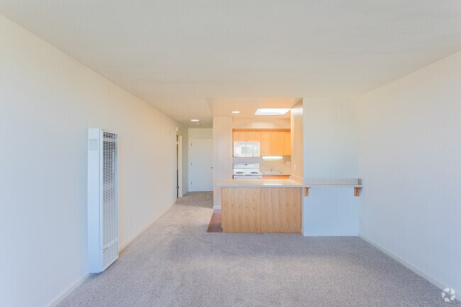 Interior Photo - 2831 – 2845 Flores Apartments