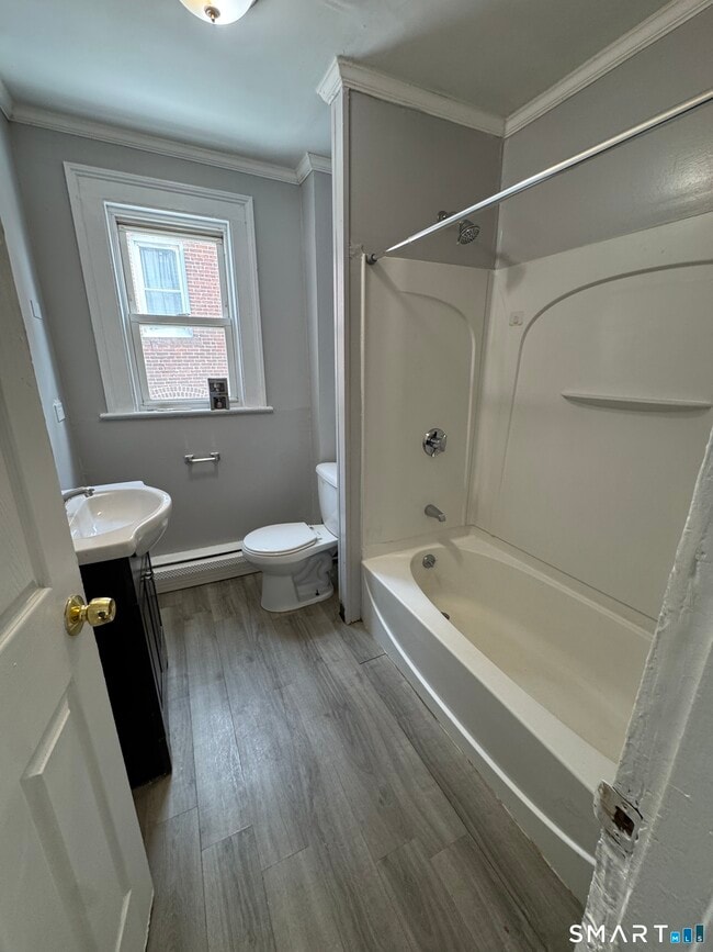 Building Photo - 107 Hamilton St