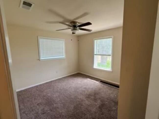 Building Photo - 218 Wilmer Heights Dr