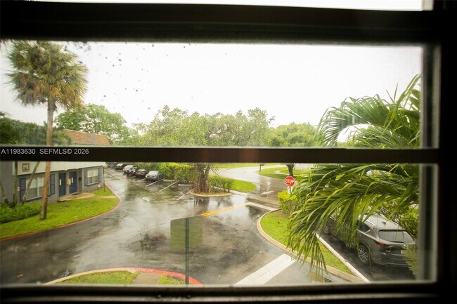 Building Photo - 4803 NW 9th Dr