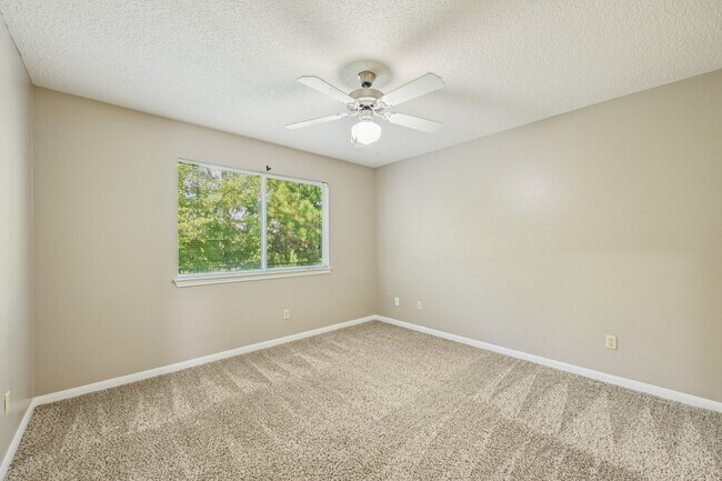 Building Photo - 100 Westpark Dr