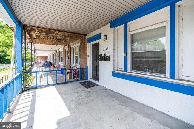 Building Photo - 5847 Willows Ave