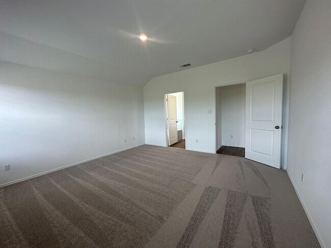Building Photo - 1544 Marley