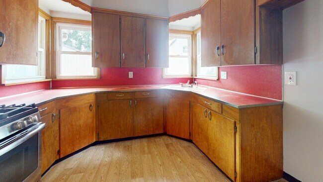 Building Photo - Spacious 3-Bedroom Home in Canton, OH | 1,320 Sq Ft