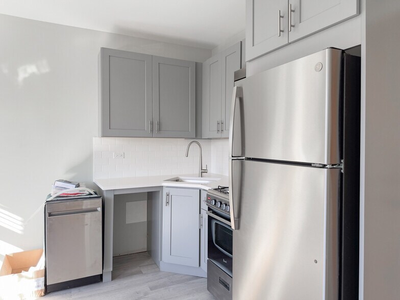 Building Photo - 378 Hazel Ave