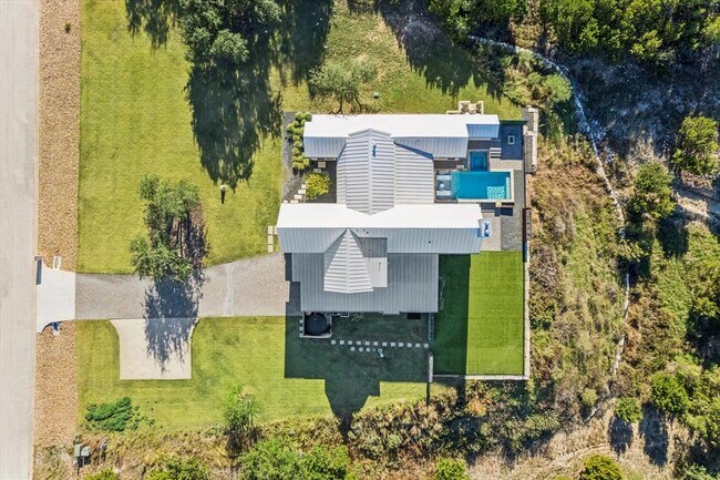 Building Photo - 5000 Creek Meadow