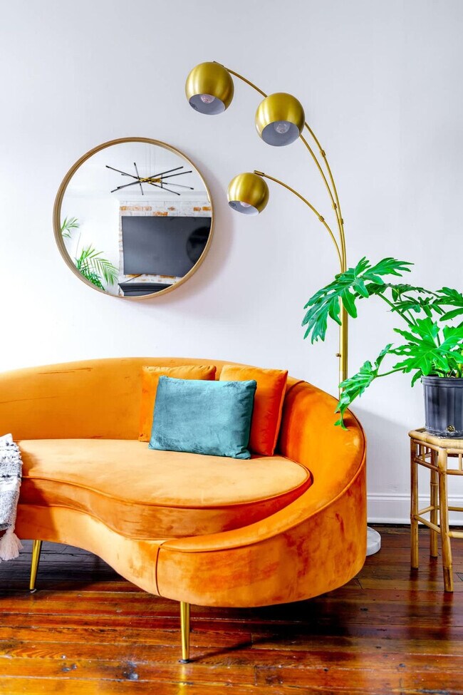 Building Photo - 96 Brickel St