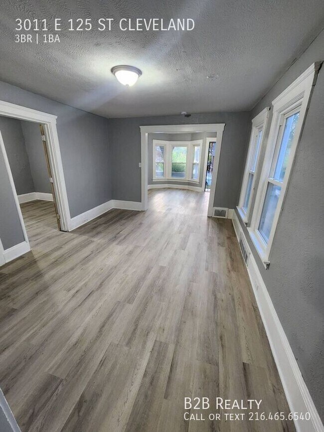 Building Photo - 3011 E 125th St