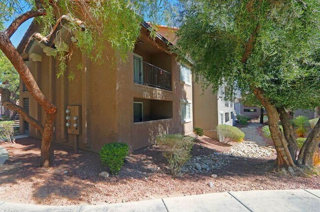Building Photo - 2750 S Durango Dr