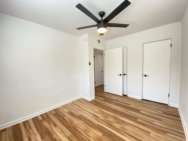 Building Photo - Faris Ridge Condominiums