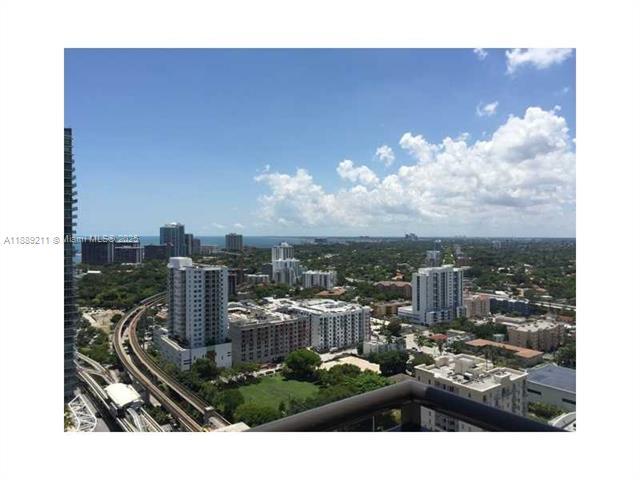 Building Photo - 999 SW 1st Ave