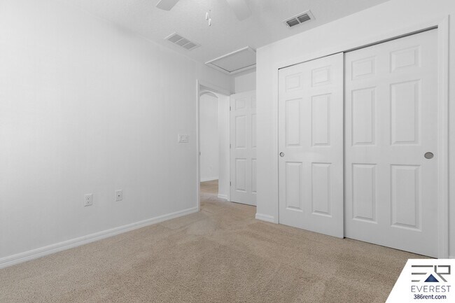 Building Photo - 6 Unison Ct