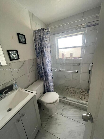 Building Photo - 2801 Mayo St