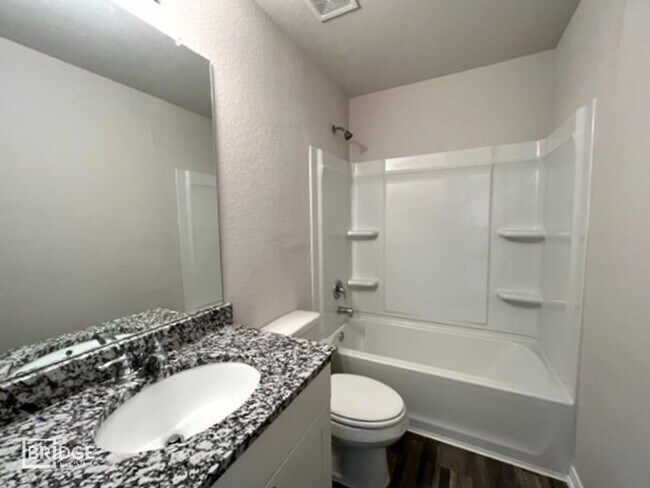 Building Photo - 17363 Cedar Crest Dr. Conroe Tx 77306