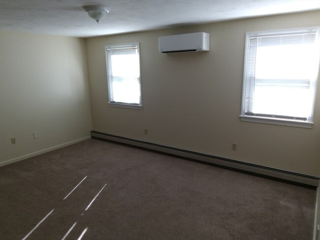 Building Photo - 15 Catalpa Cir