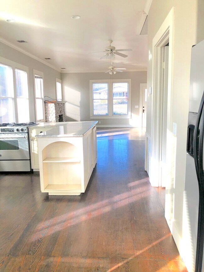 Building Photo - 119 Idlewilde Blvd