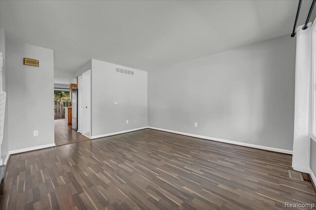 Building Photo - 13426 Denver Cir E