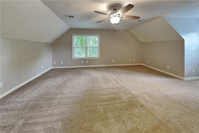Building Photo - 600 Glendale Forest Dr