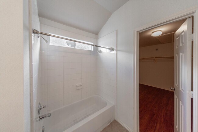 Building Photo - 11712 Logan Ridge Dr