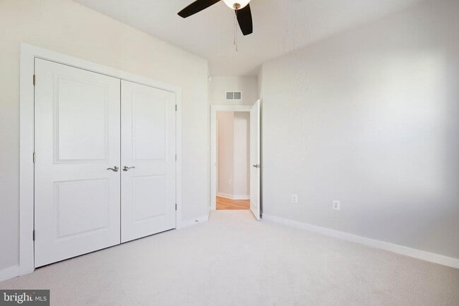 Building Photo - 1011 Venifena Terrace SE